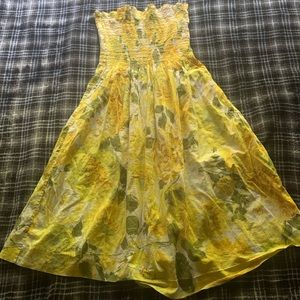 Adorable Trina Turk Yellow Floral Sundress